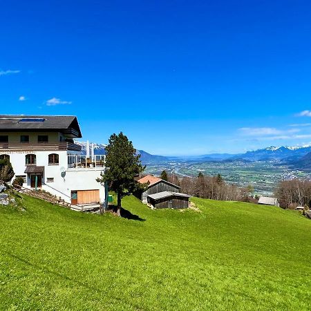 Aparthotel-Almgasthaus Gemsli - A Bisal Oesterreich Ueberm Schweizer Rheintal Sevelen Buitenkant foto