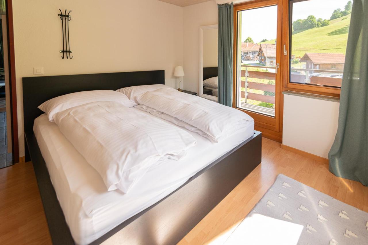 Aparthotel-Almgasthaus Gemsli - A Bisal Oesterreich Ueberm Schweizer Rheintal Sevelen Buitenkant foto