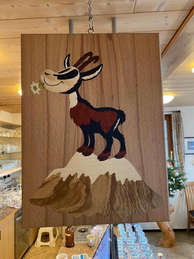 Aparthotel-Almgasthaus Gemsli - A Bisal Oesterreich Ueberm Schweizer Rheintal Sevelen Buitenkant foto